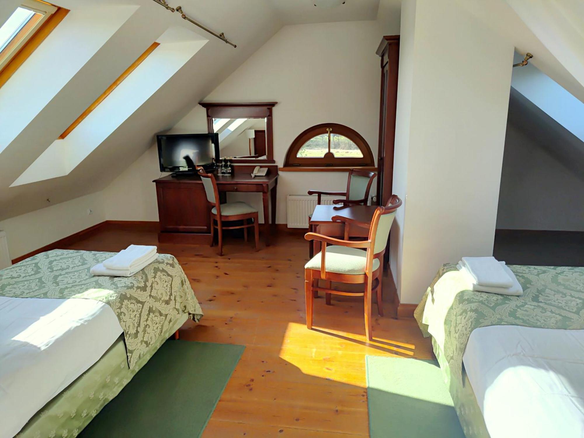 Palac W Rymaniu Exteriér fotografie