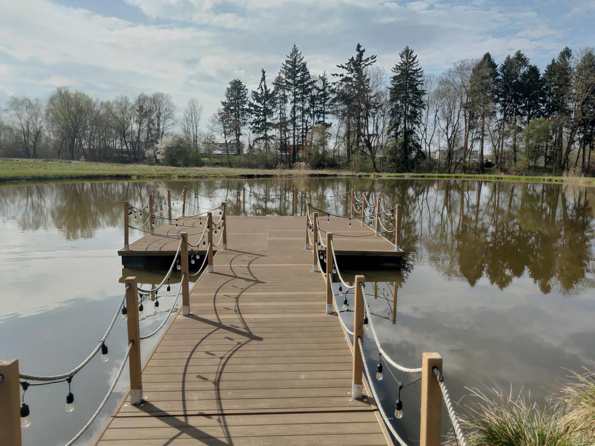 Palac W Rymaniu Exteriér fotografie