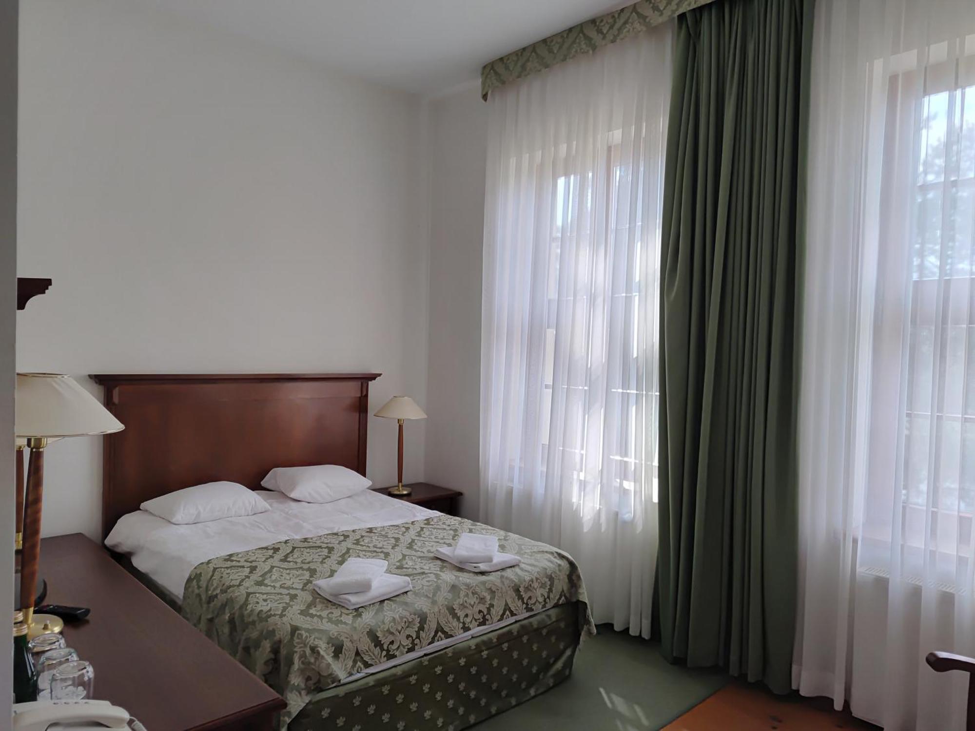 Palac W Rymaniu Exteriér fotografie